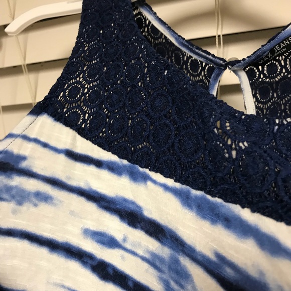 Blue Tank - Picture 5 of 6